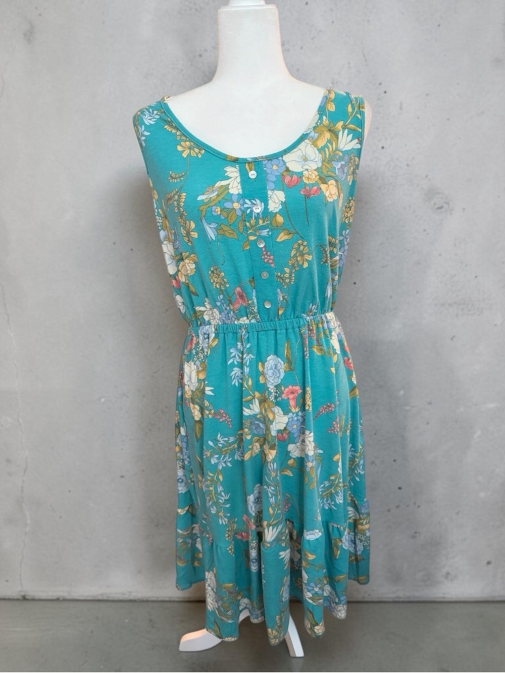 Floral 💐 sleeveless boho dress teal with buttons & ruffle detail size Large